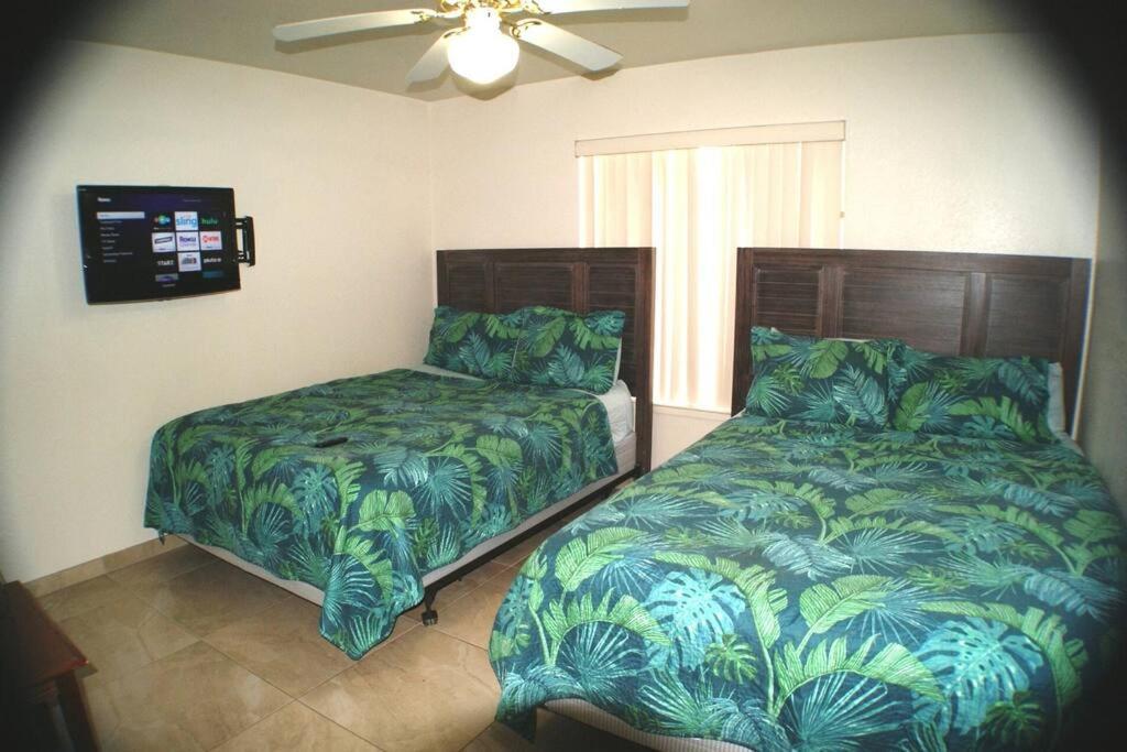 Apartment La Perla#12 Mid-island 3 Minute Walk To Access South Padre Island