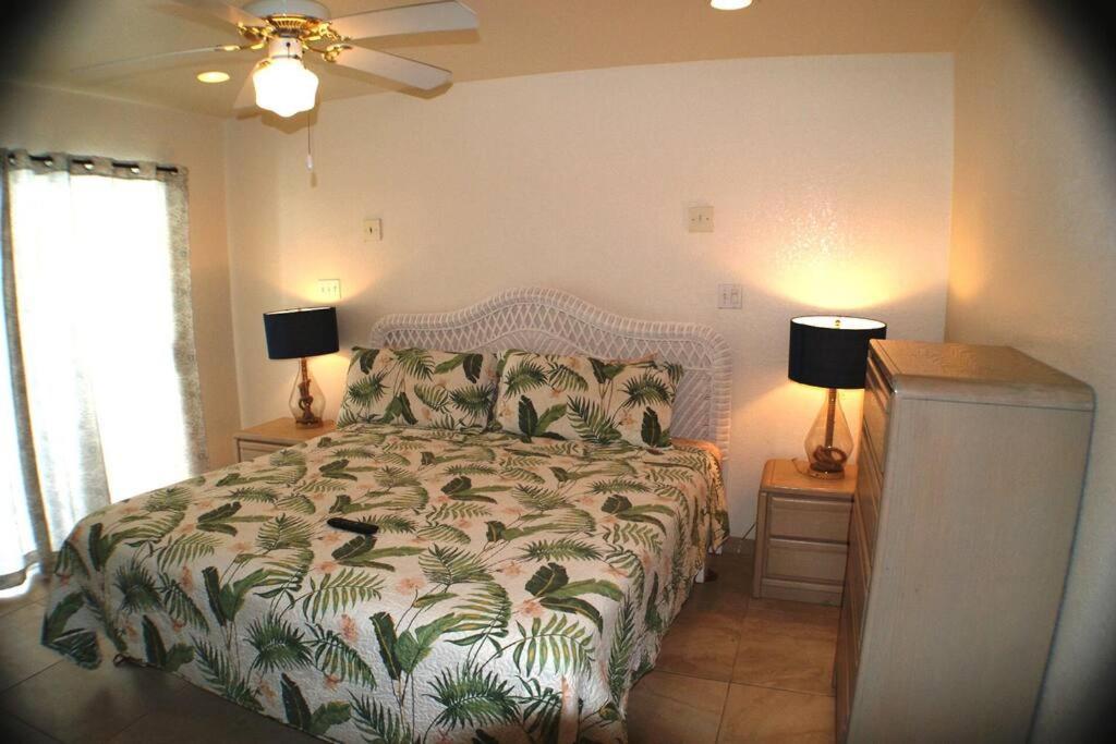 Apartment La Perla#12 Mid-island 3 Minute Walk To Access *