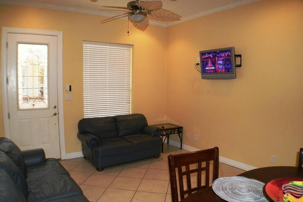 Esc 3 Luxurious 3 Minute Walk To Access South Padre Island