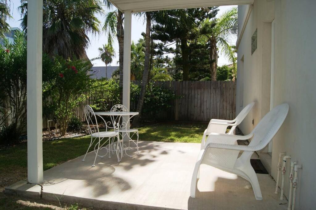 Cabos Ii #2 Mid-island 2-3 Minute To Walk Access Apartment *