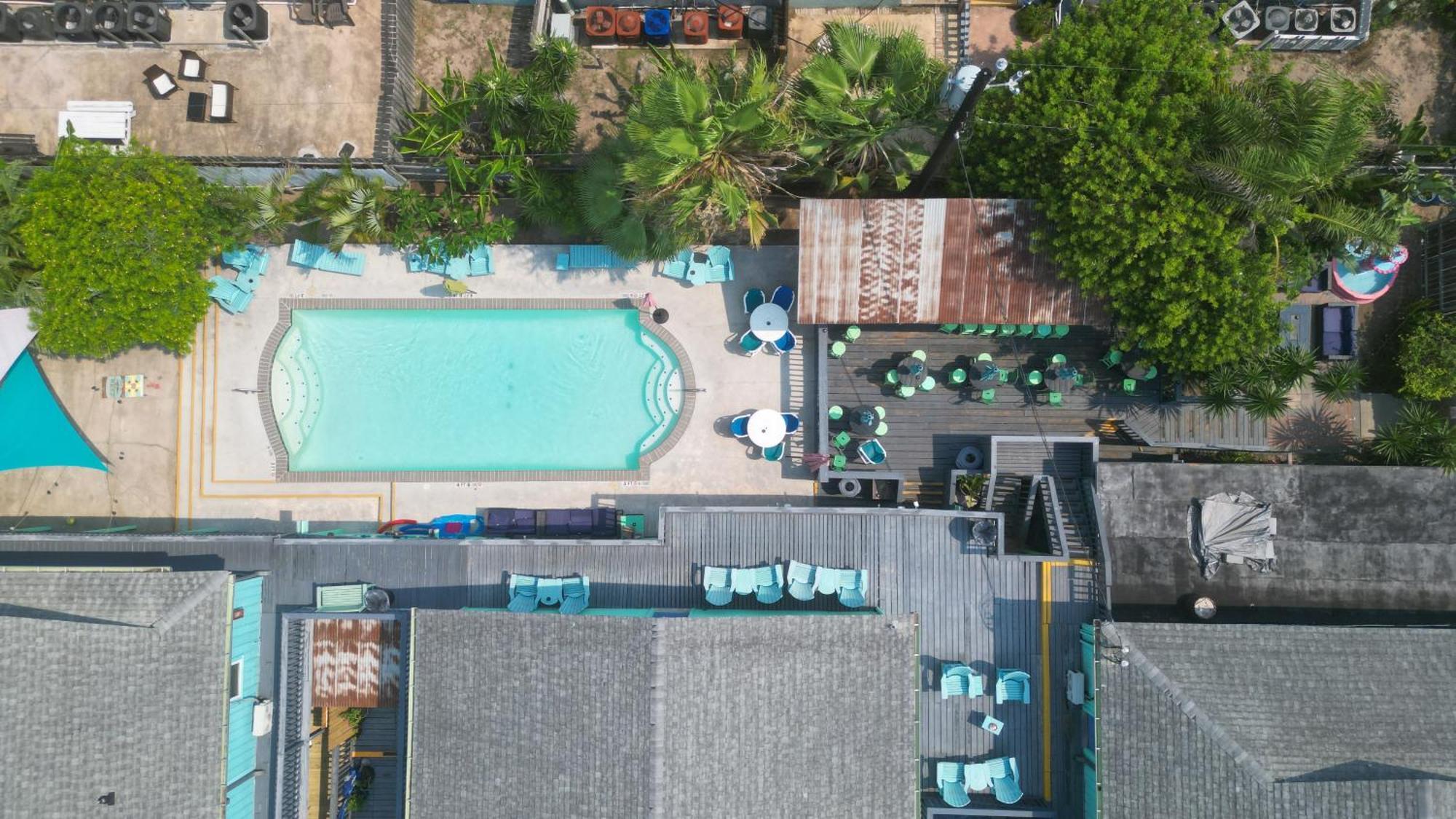 Upper Deck And Bar - Adults Only Hotel