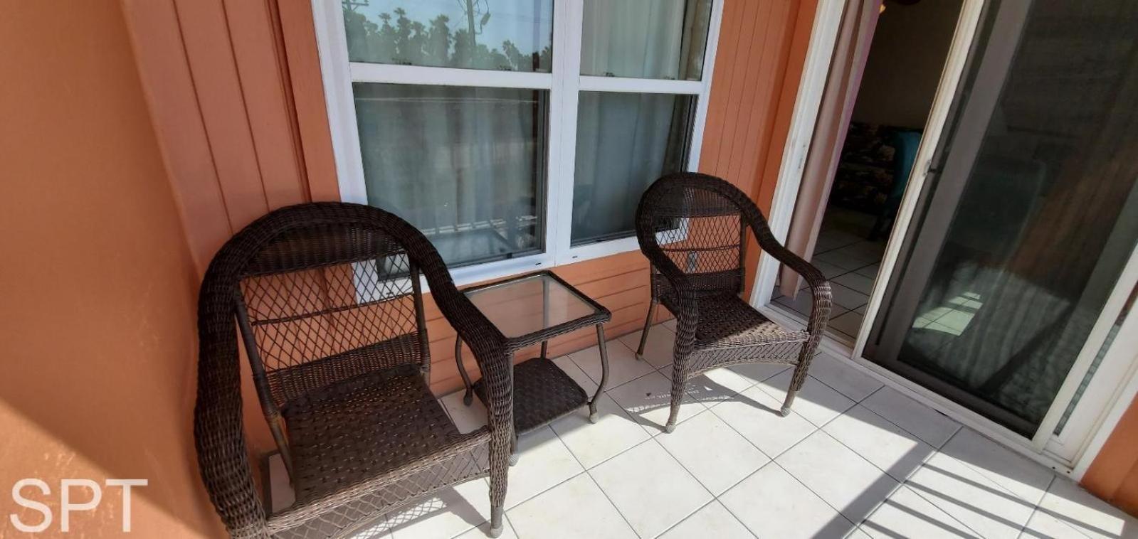 Access With Pool, Hot Tub Area & Bbq - Gulfview I - Unit 213