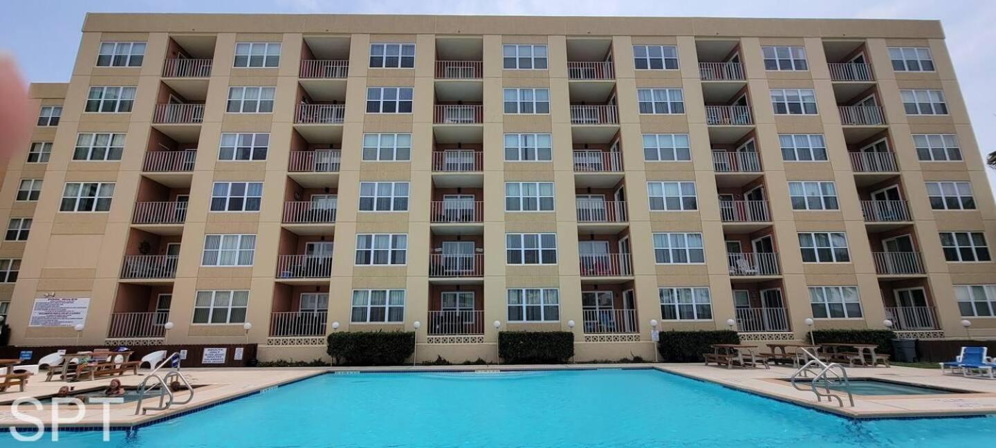 Access With Pool, Hot Tub Area & Bbq - Gulfview I - Unit 213 Apartment South Padre Island