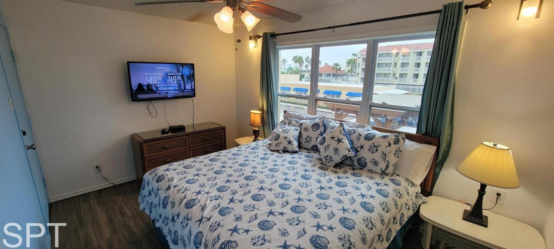 Access With Pool, Hot Tub Area & Bbq - Gulfview I - Unit 213