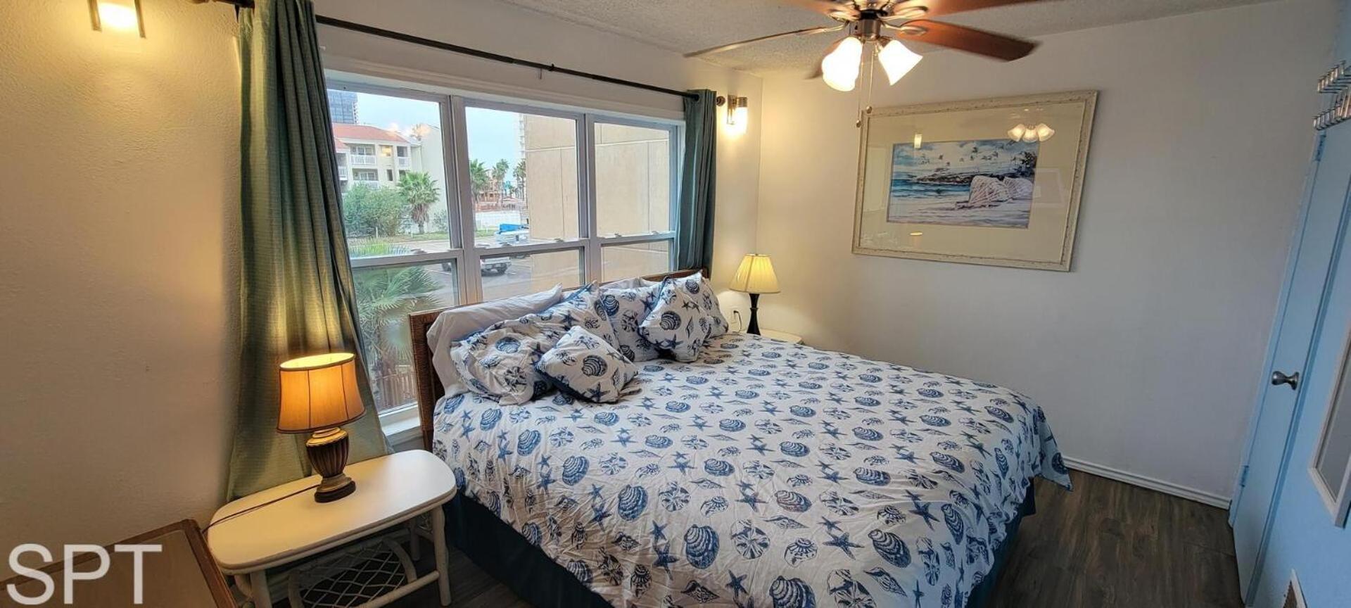 Access With Pool, Hot Tub Area & Bbq - Gulfview I - Unit 213 Apartment