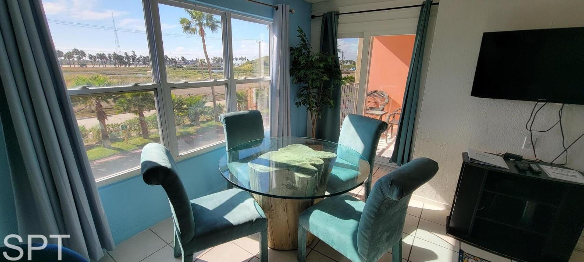 Access With Pool, Hot Tub Area & Bbq - Gulfview I - Unit 213 *