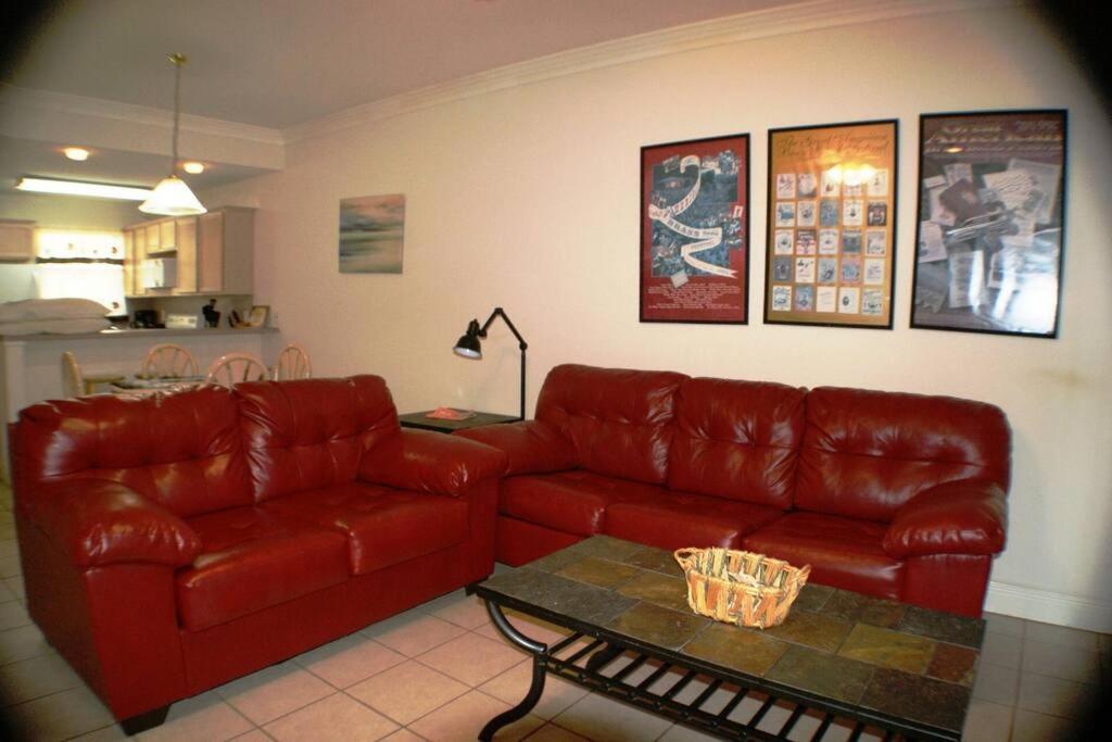 Sun Dancer #3 Mid Island 2 Minute Walk Access Apartment