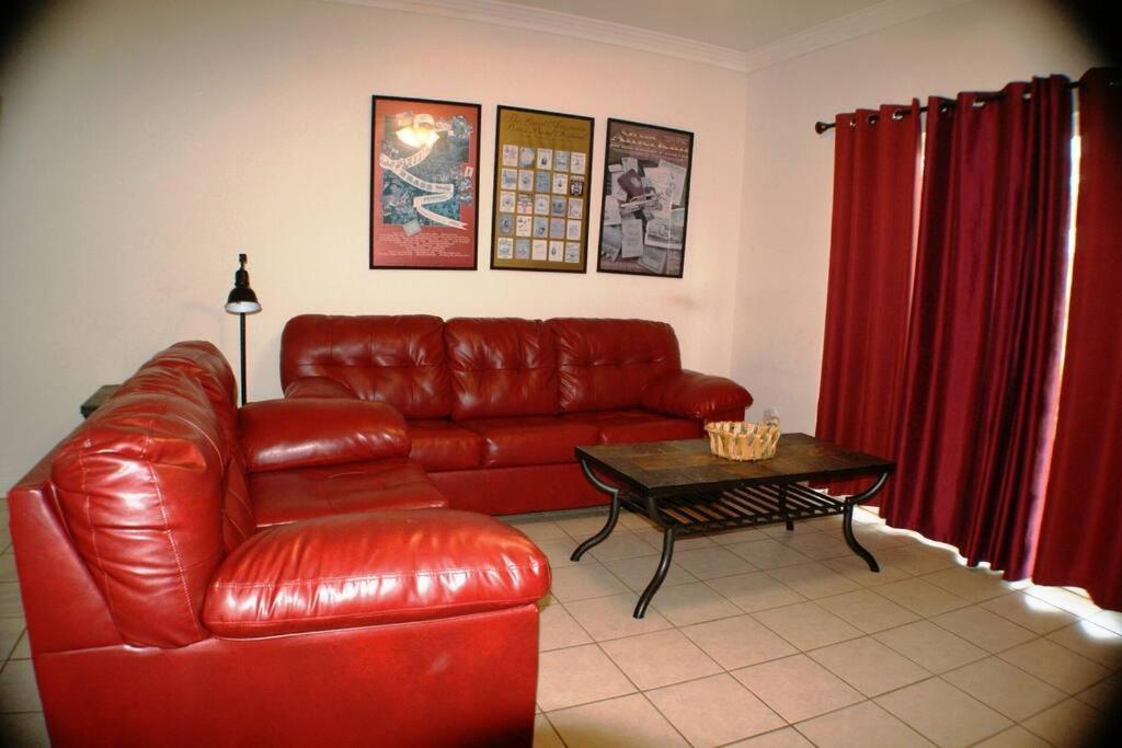 Apartment Sun Dancer #3 Mid Island 2 Minute Walk Access