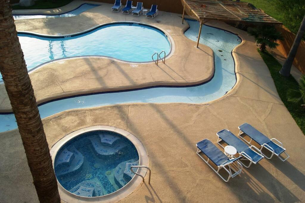 Parklane #105 2-3 Minute Walk To Access South Padre Island
