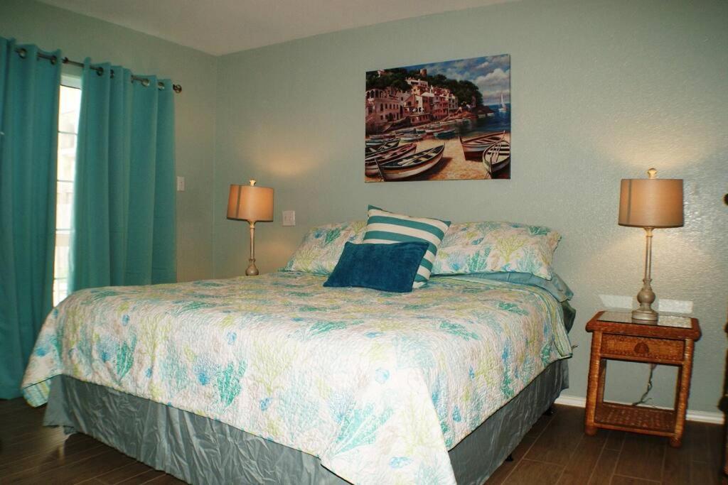 La Perla#2 Mid-island 2-3 Minute Walk To Acc *