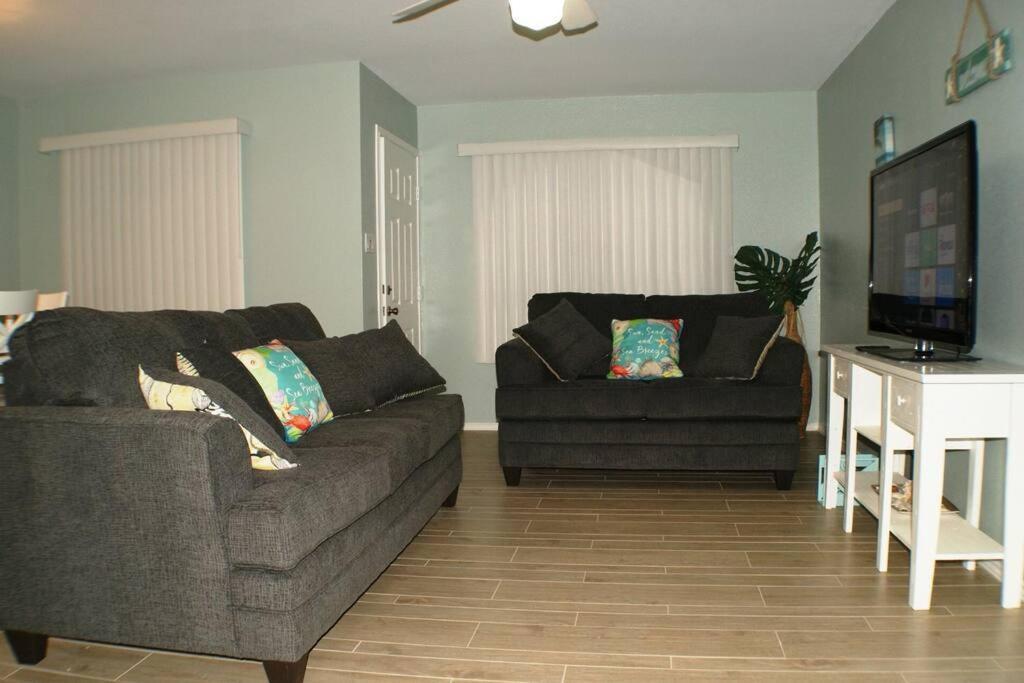 La Perla#2 Mid-island 2-3 Minute Walk To Acc * South Padre Island