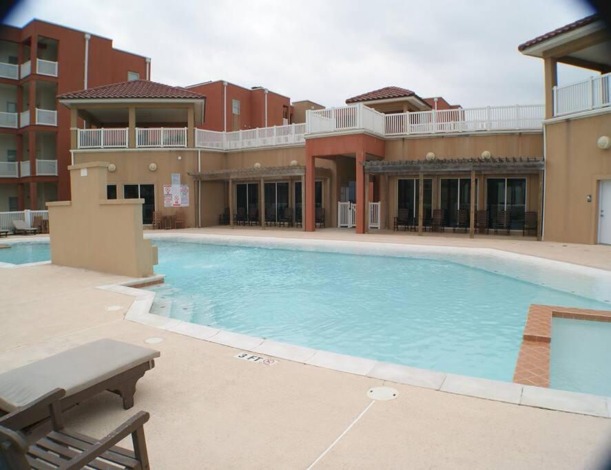 La Isla 201 Mid-island Next Park Isla Blanca * South Padre Island