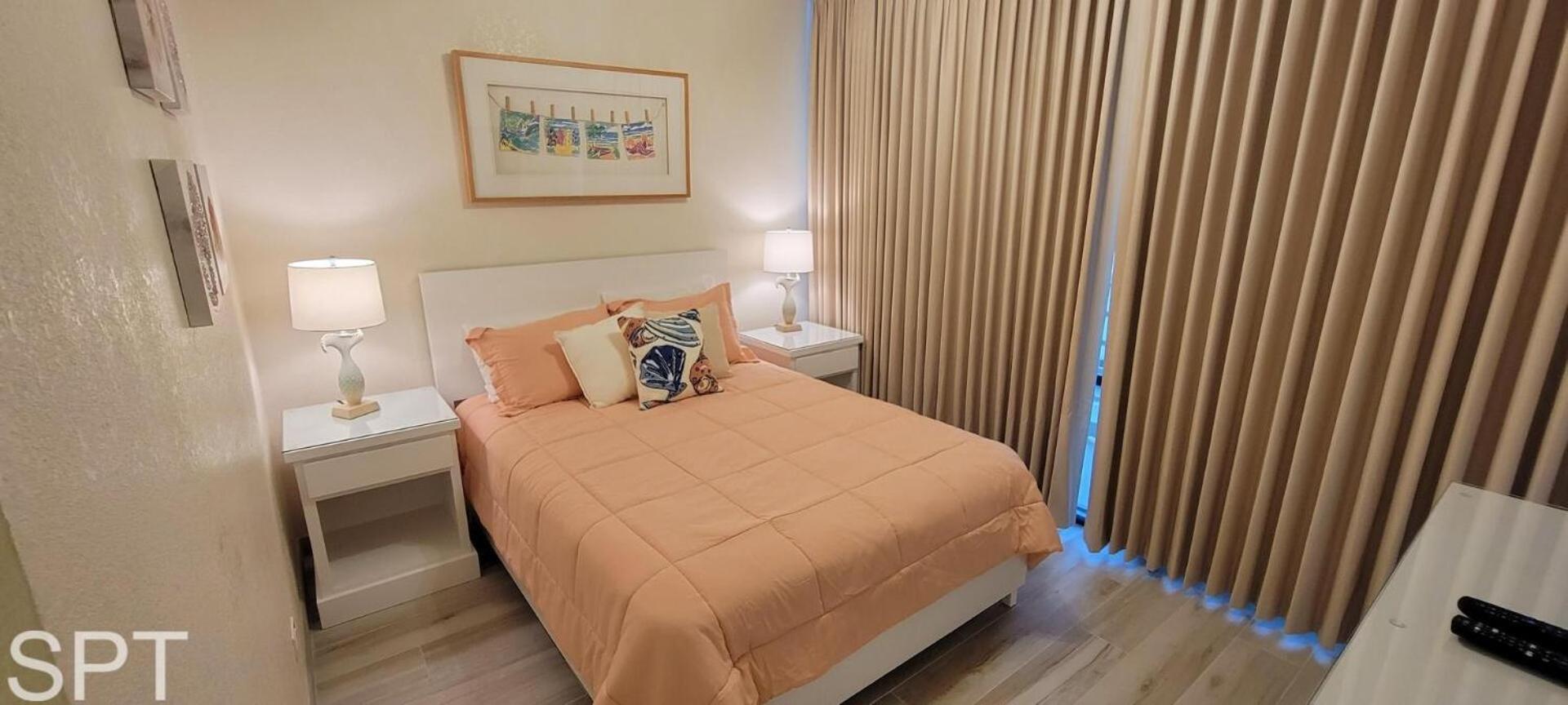 2-level Beachfront Luxury - Sunchase Iv - 326 Apartment *