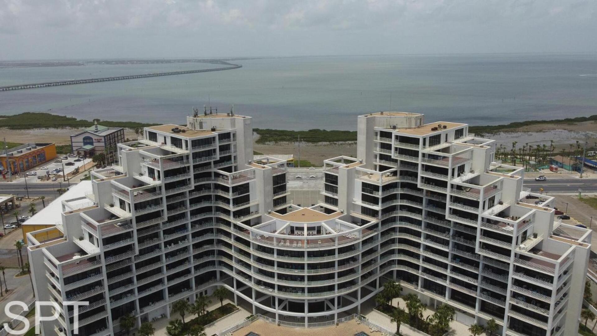 2-level Beachfront Luxury - Sunchase Iv - 326 Apartment