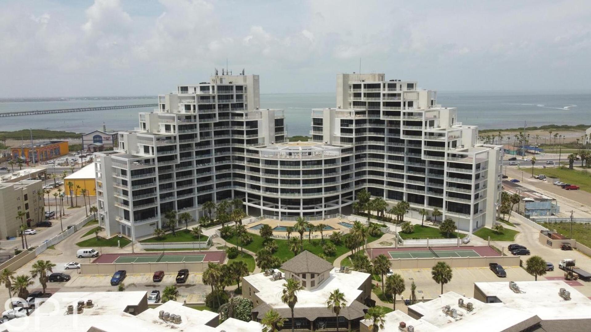 Apartment 2-level Beachfront Luxury - Sunchase Iv - 326 South Padre Island