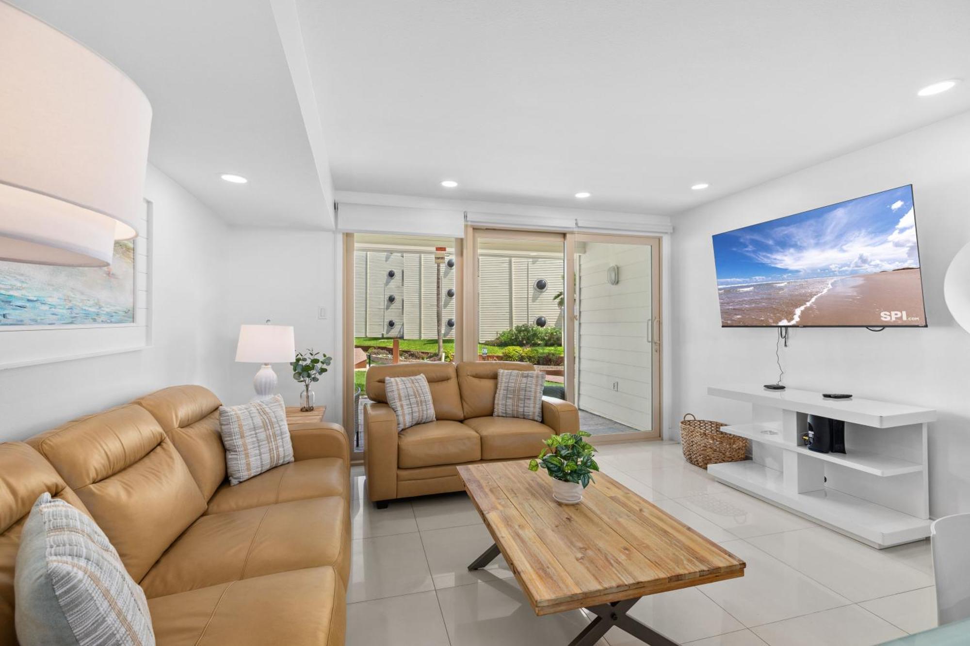 Holiday home Ground Level Pet-friendly Seconds From Beach