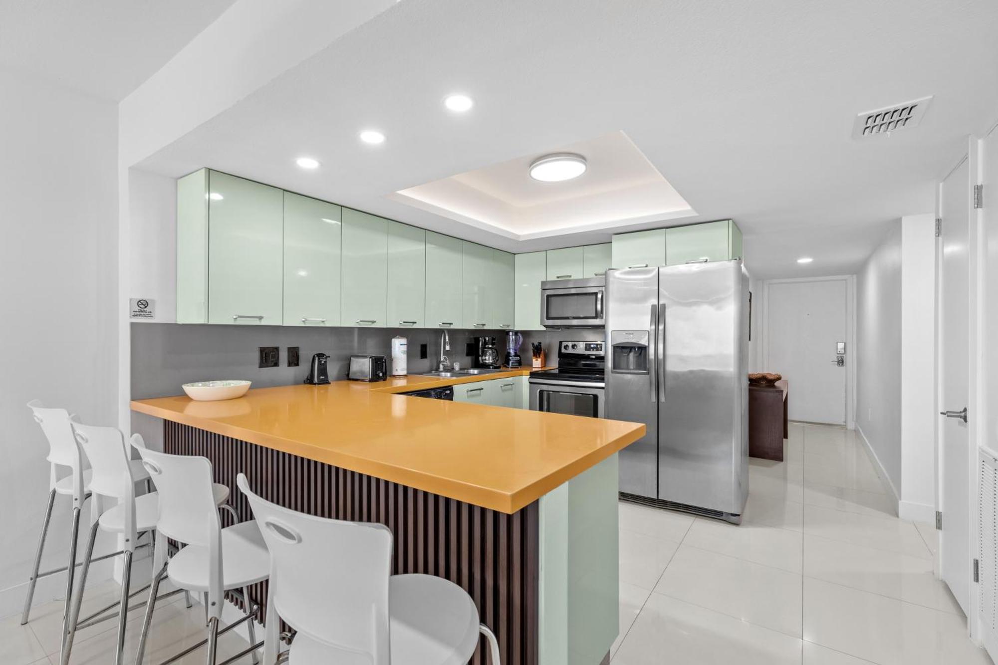 Ground Level Pet-friendly Seconds From Beach Holiday home *