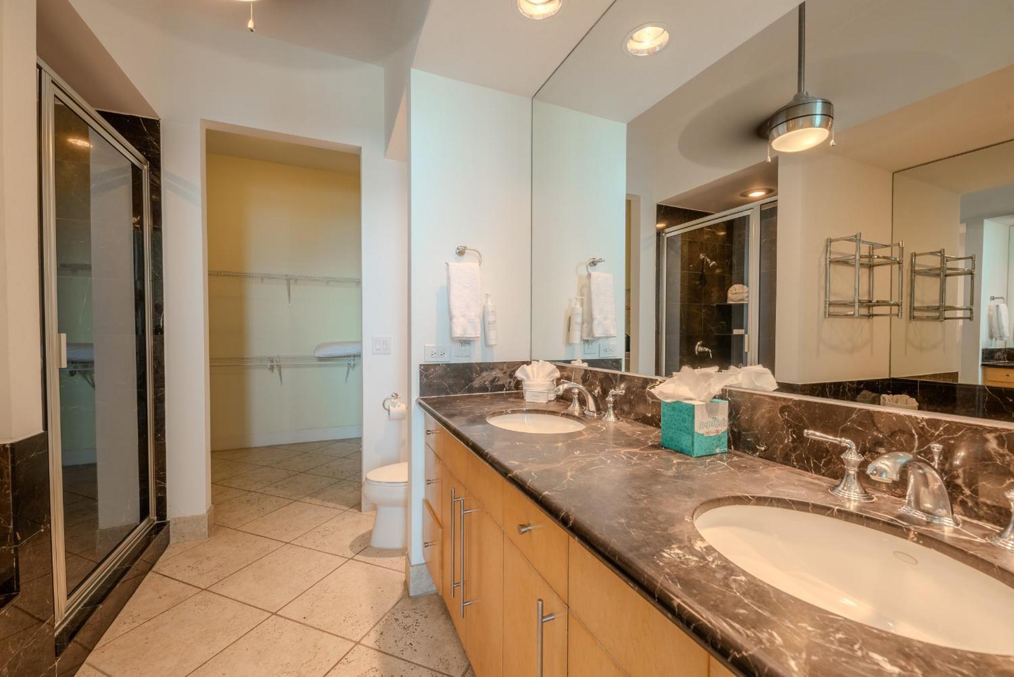 1901 Sapphire Beachfront 3 Bedroom *