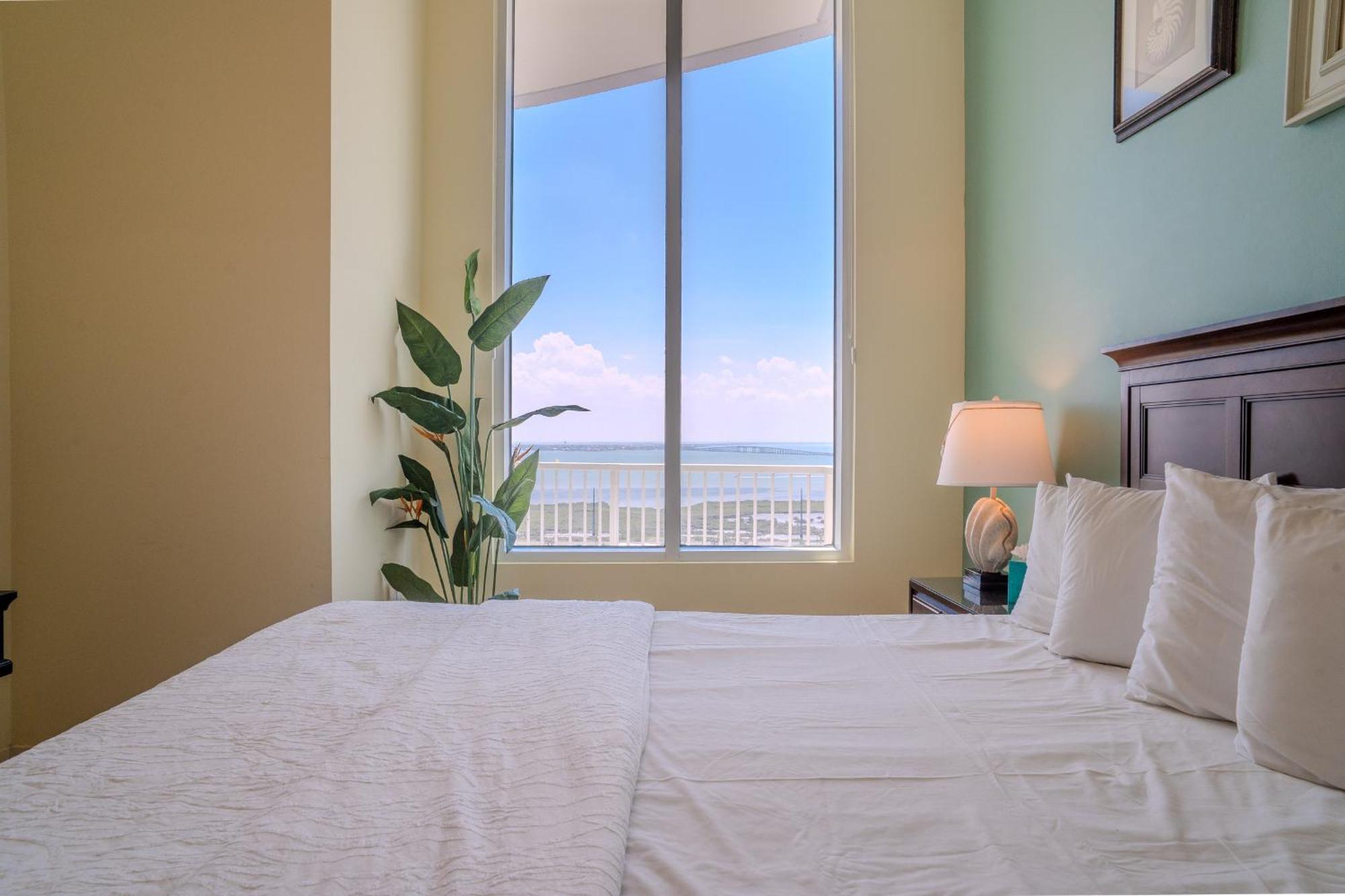 1901 Sapphire Beachfront 3 Bedroom Apartment