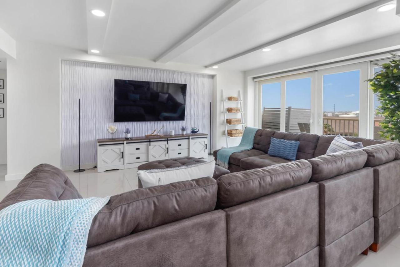 Apartment Amazing Beachcombers Paradise