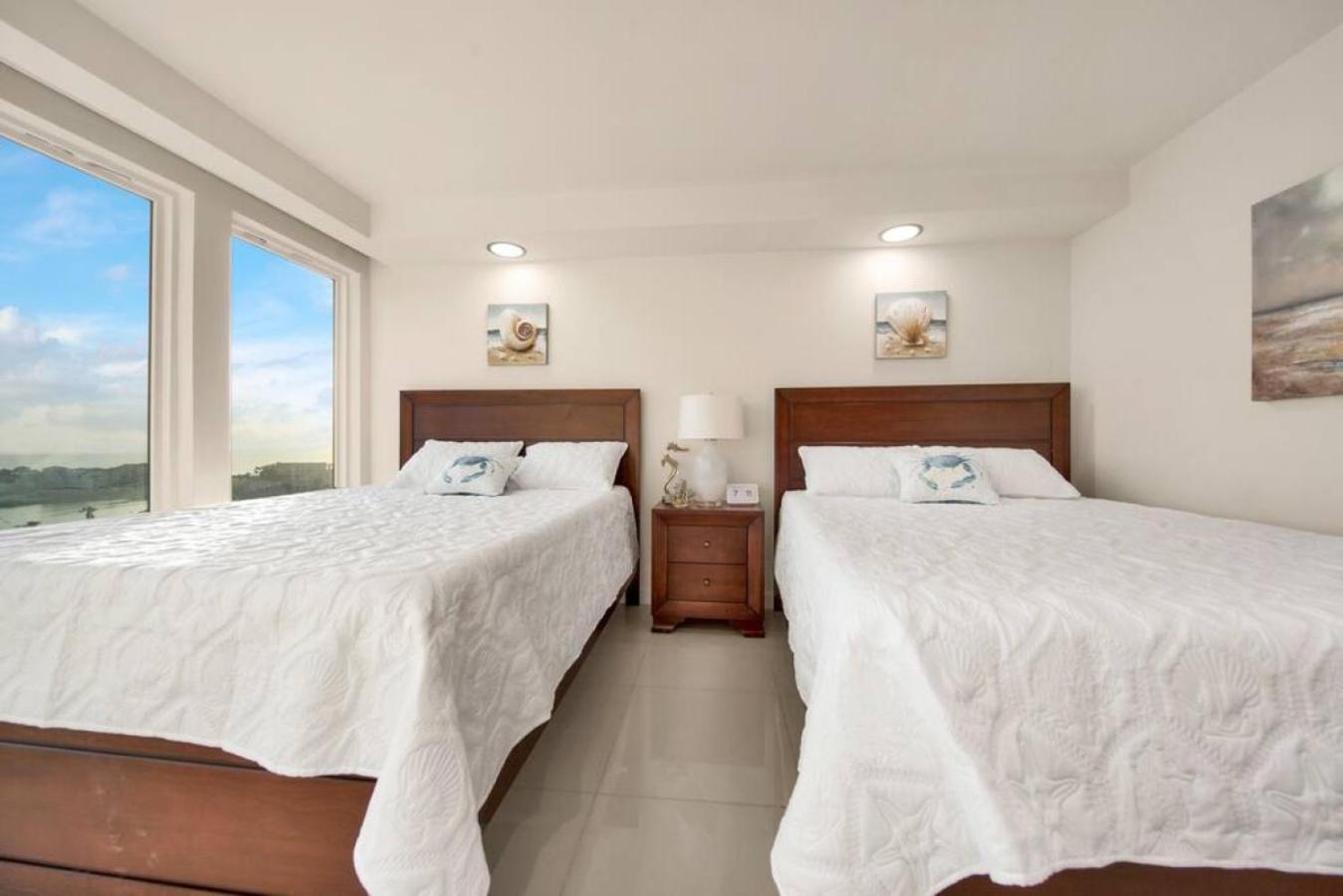 Holiday home Luxury Beachfront With Amazing Sunset Views *