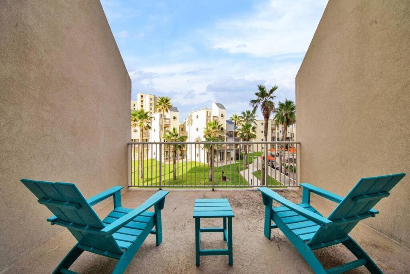 Relax Luxury Beachfront With Amazing Terrace