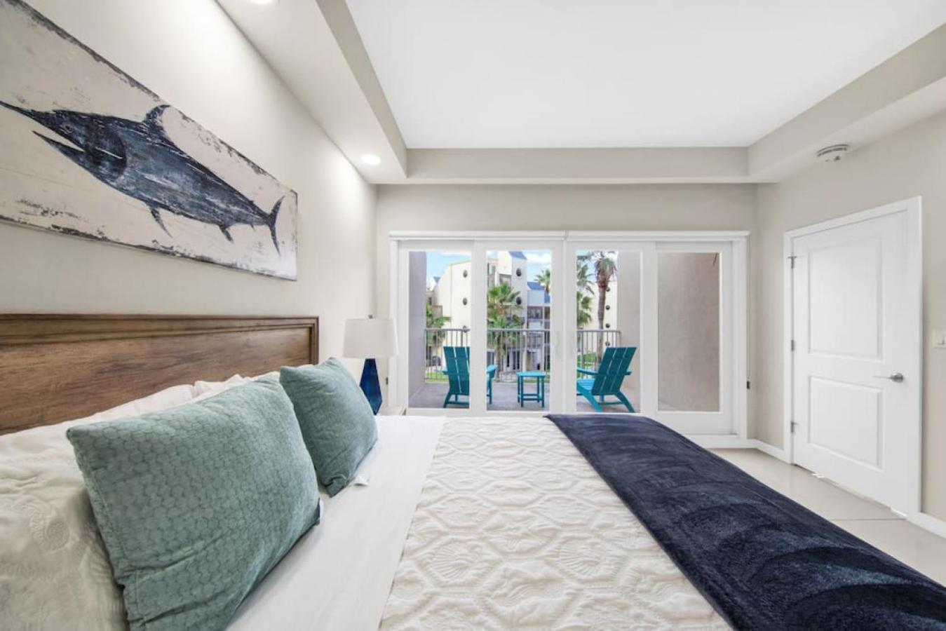 Relax Luxury Beachfront With Amazing Terrace *
