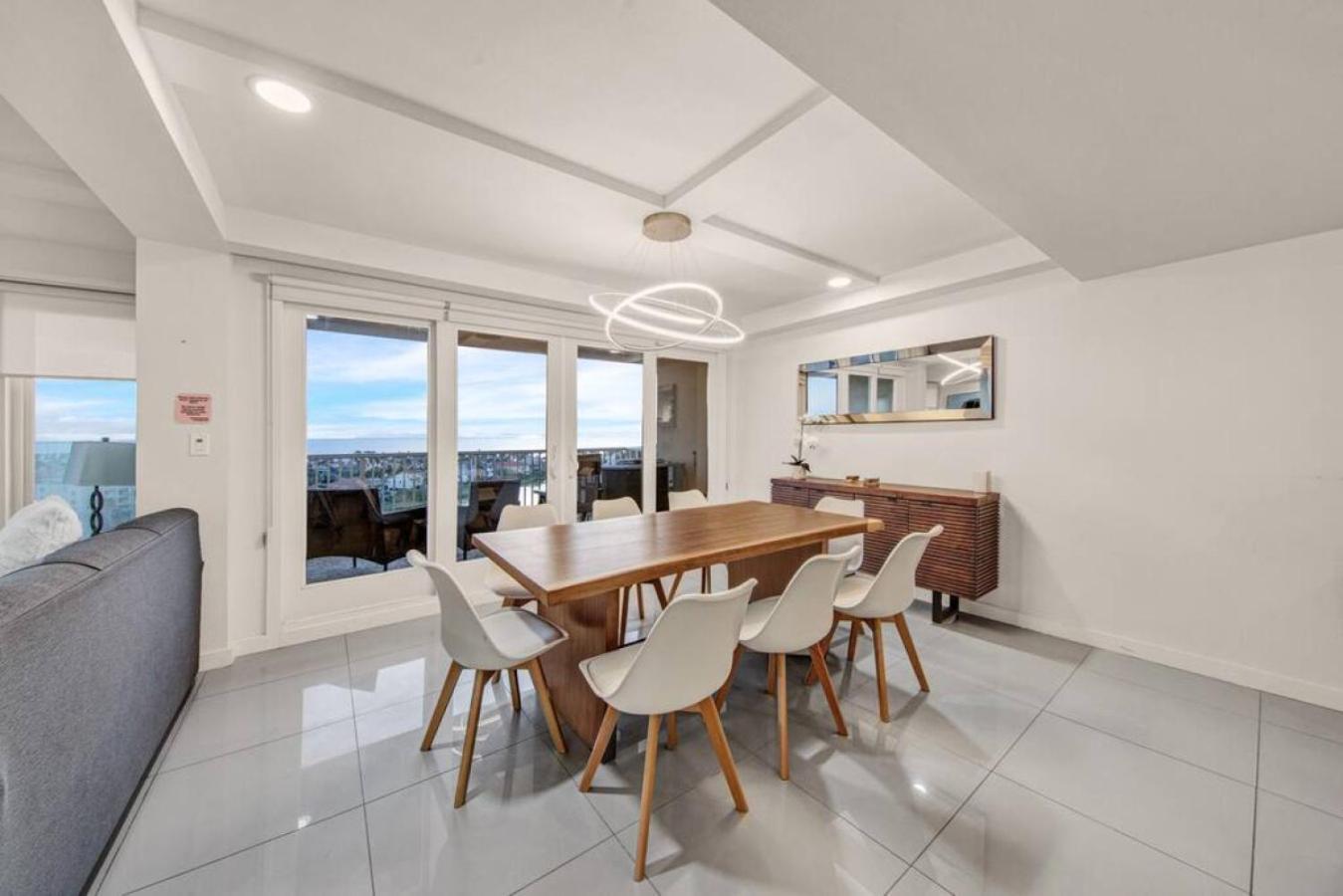 Jackpot Beachfront With Amazing Sunset Views *