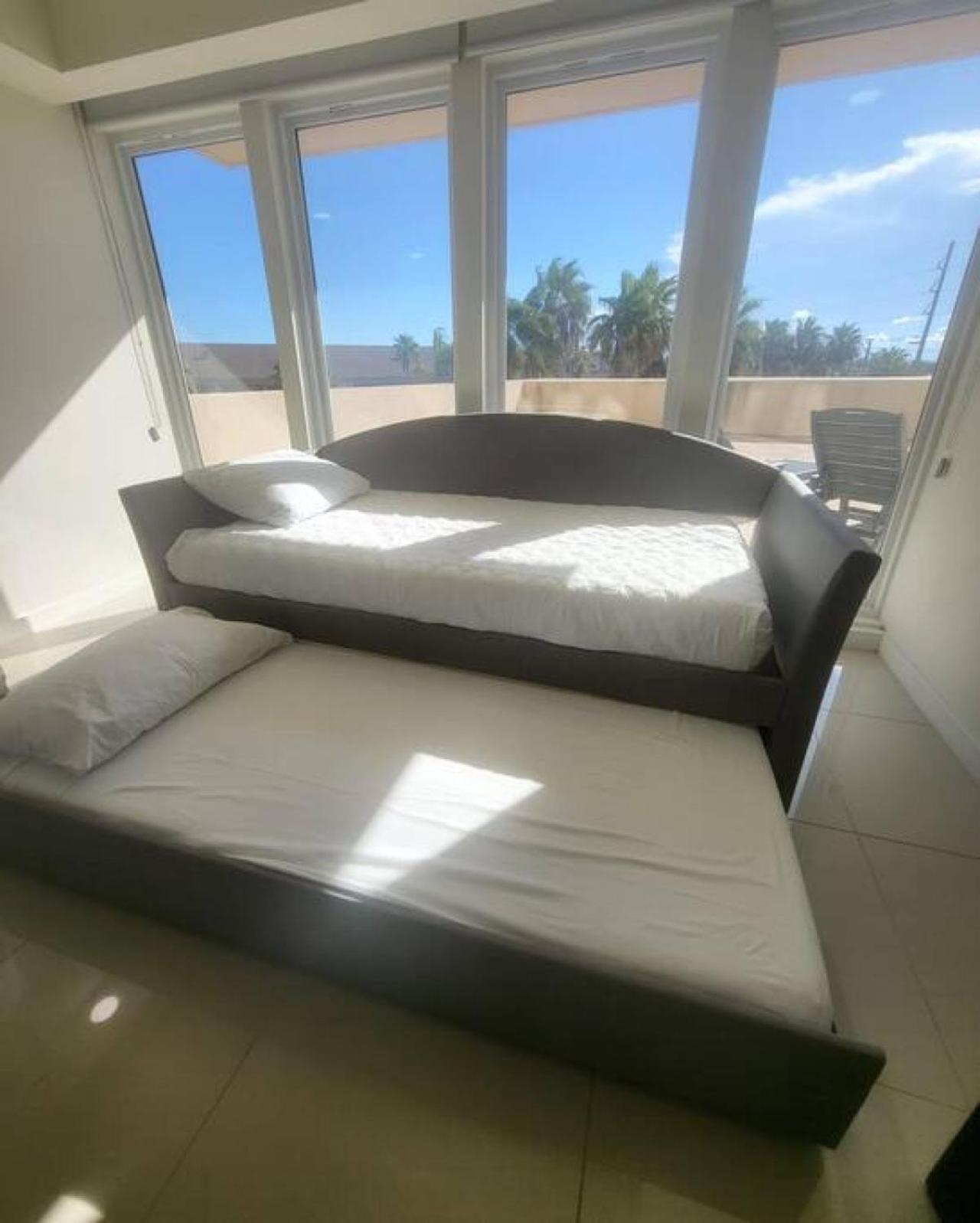 Luxury Beachfront With Amazing Sunset Views Holiday home South Padre Island