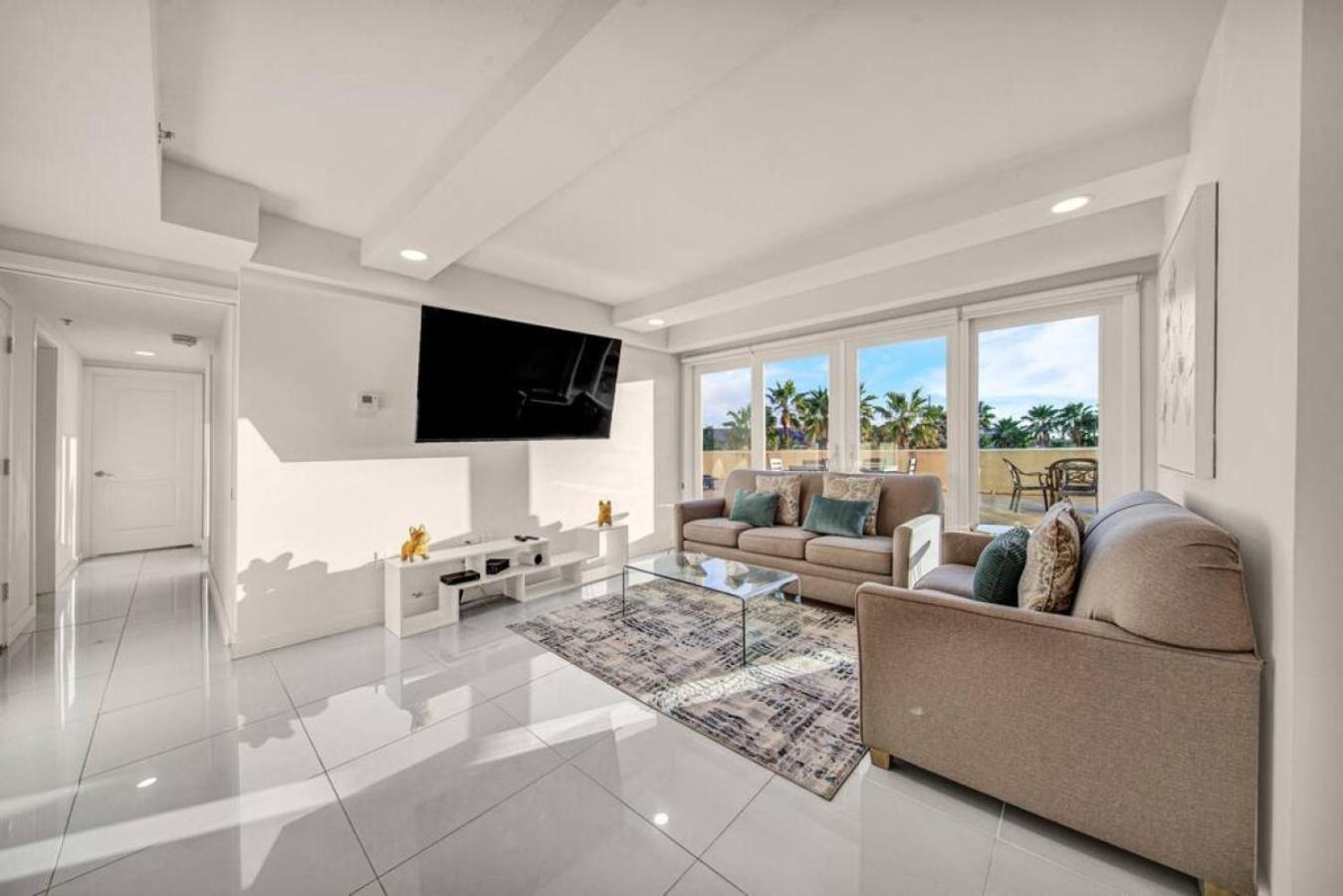 Luxury Beachfront With Amazing Sunset Views Holiday home *