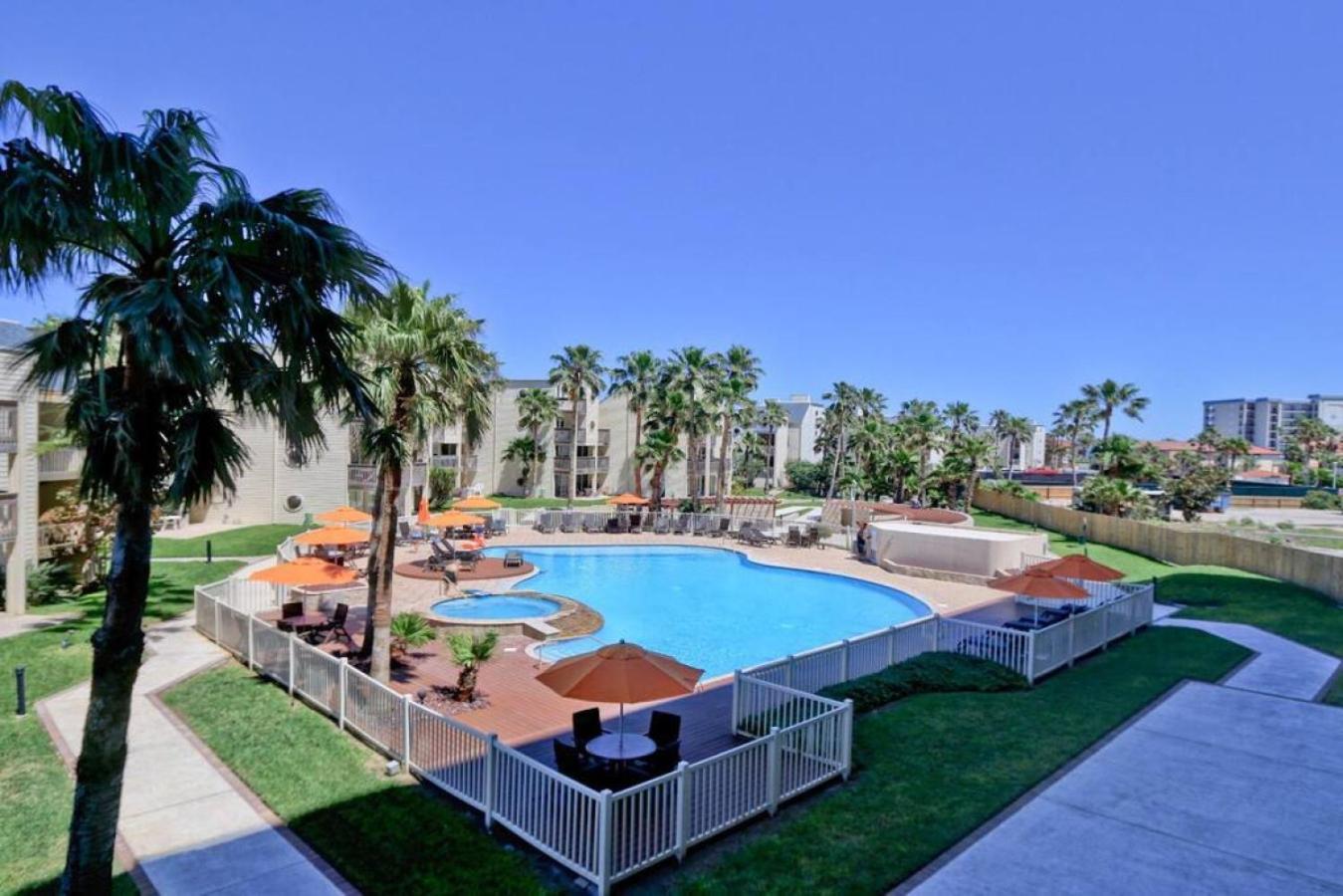 Holiday home Amazing 5th Floor Beachfront Wonderful Views