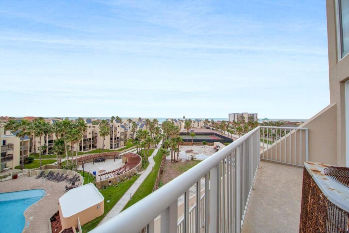 Amazing 5th Floor Beachfront Wonderful Views *