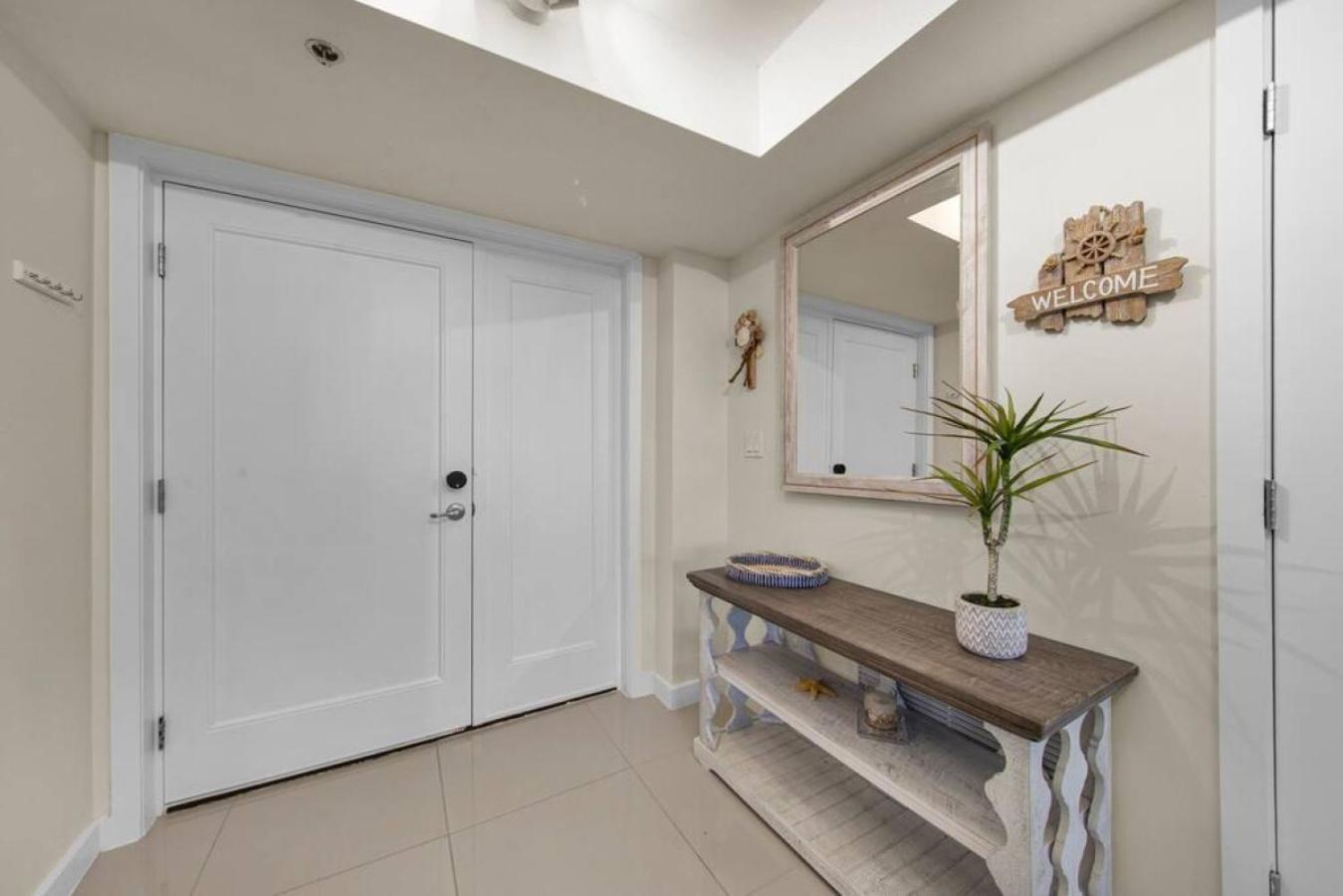 Amazing 5th Floor Beachfront Wonderful Views Holiday home