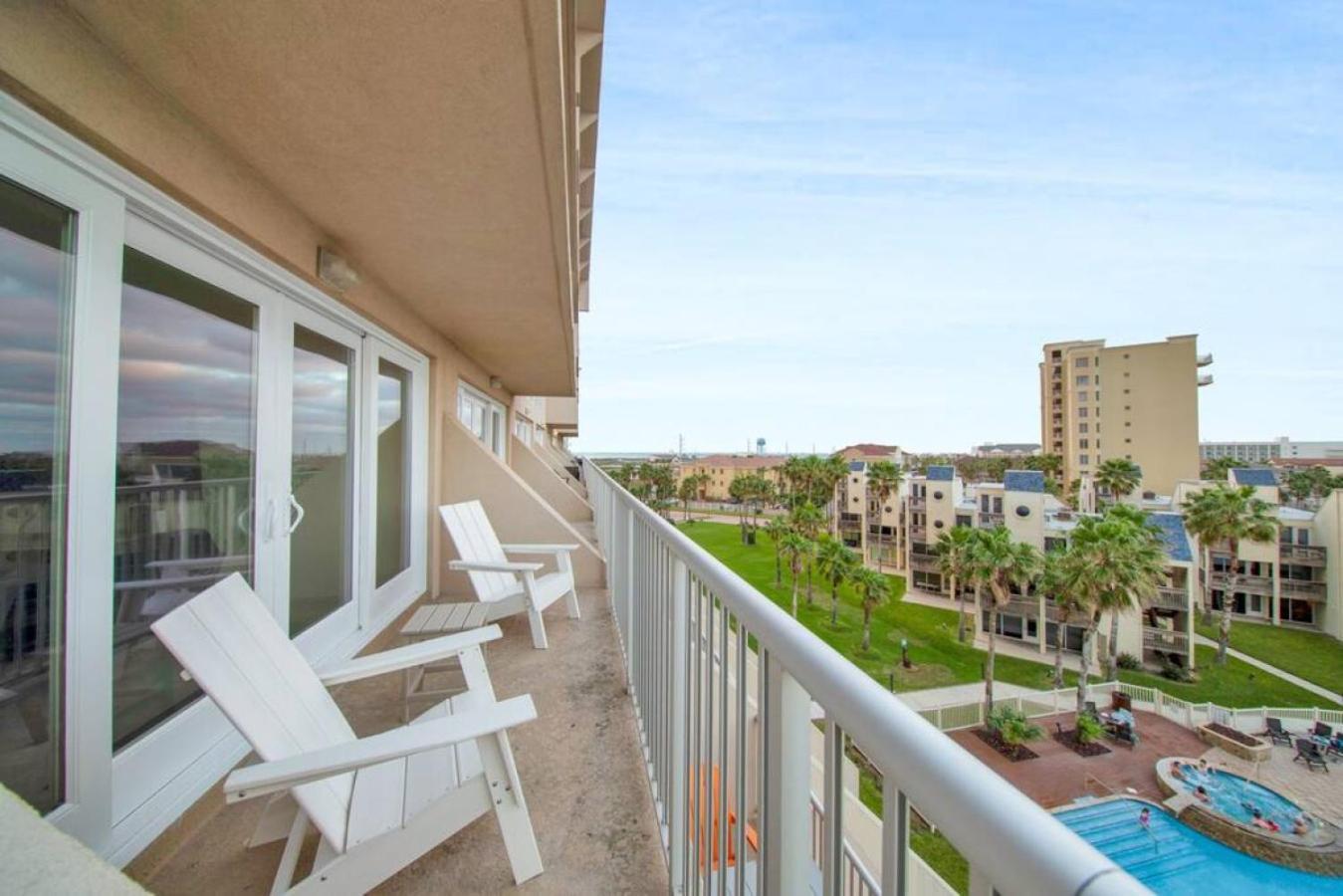 Amazing 5th Floor Beachfront Wonderful Views *