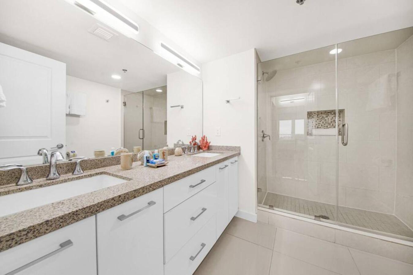 Luxury 6th Floor Beachfront Amazing Views *