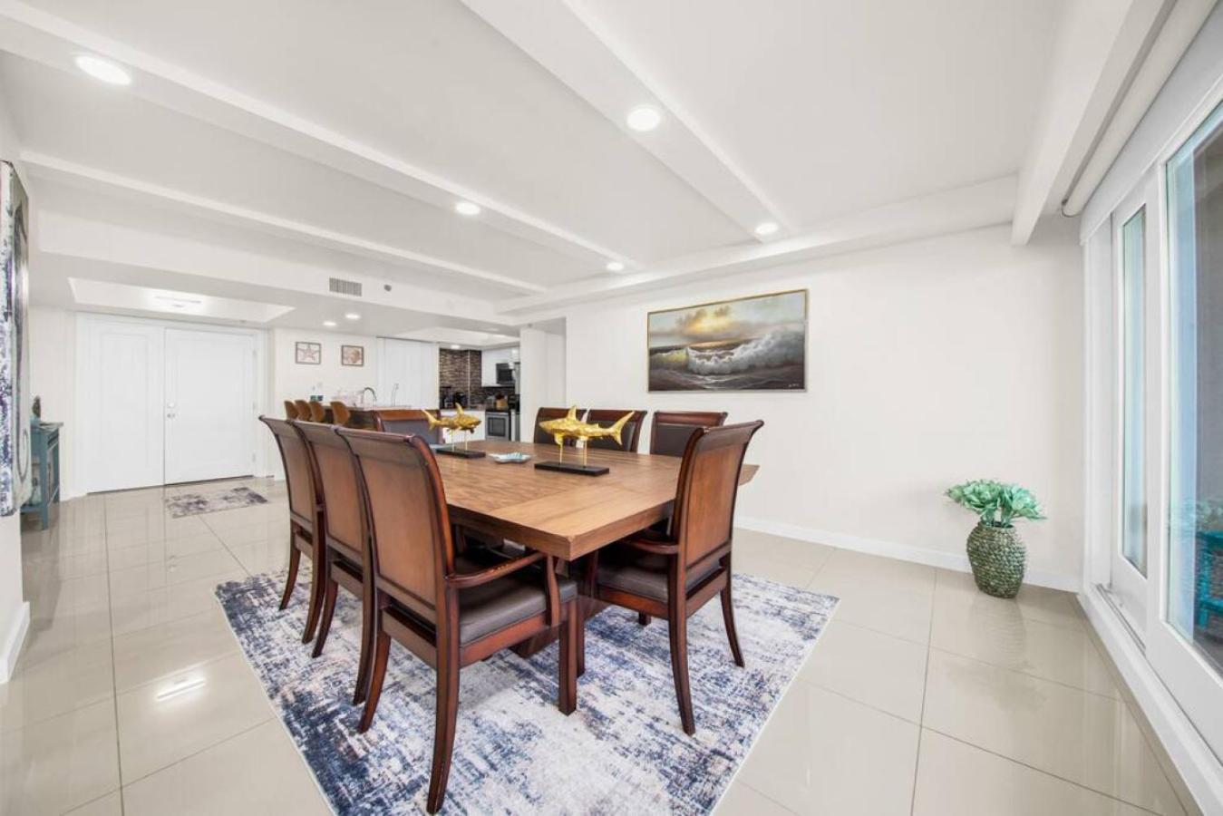 Luxury 6th Floor Beachfront Amazing Views Holiday home