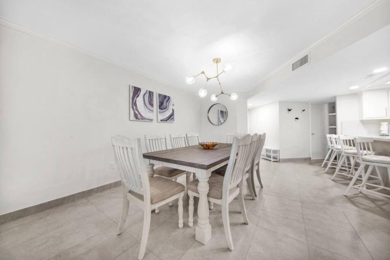 Amazing Saida Beachfront 2 Steps From Amenities * South Padre Island