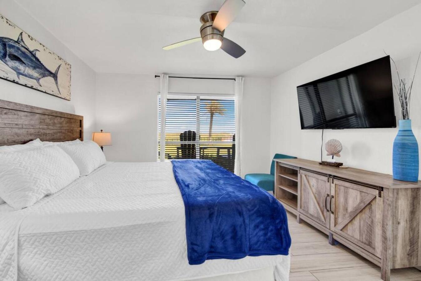 Saida I Ground Floor Front Apartment South Padre Island