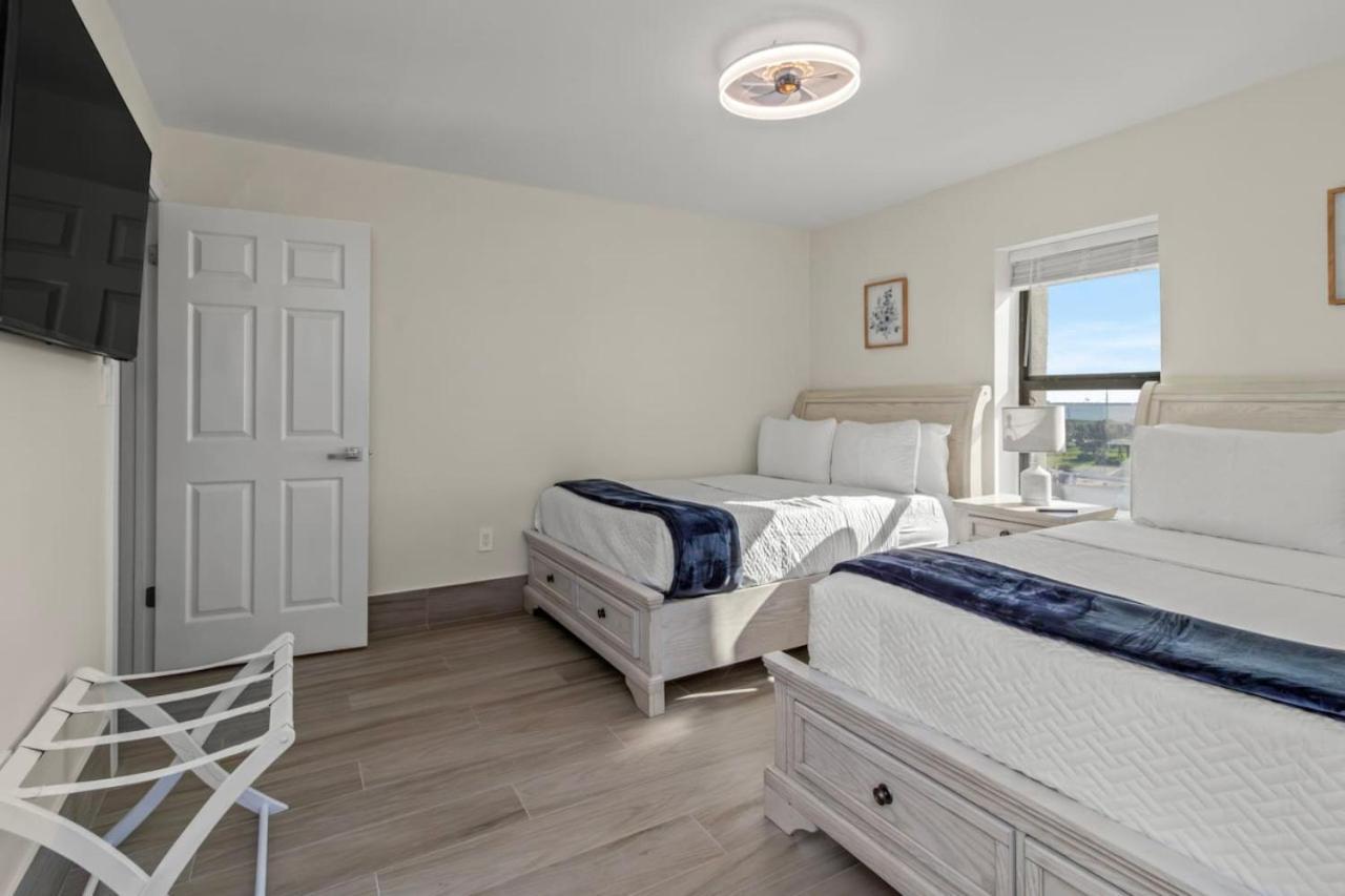 Saida Beachfront Oceanview Charm Apartment *