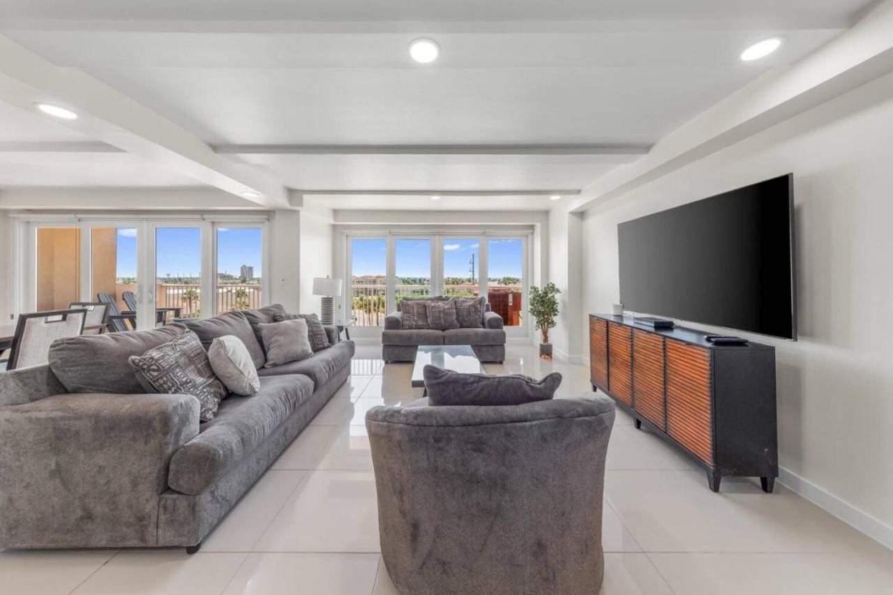 Solare Tower Paradise By The Sea Apartment