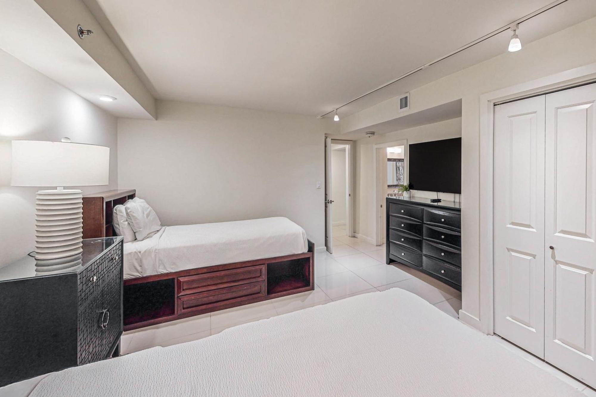 Apartment Solare Tower 1202 South Padre Island