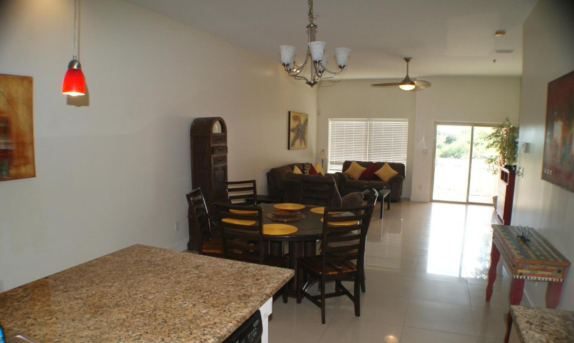 La Isla 201 Mid-island Next Park Isla Blanca Apartment