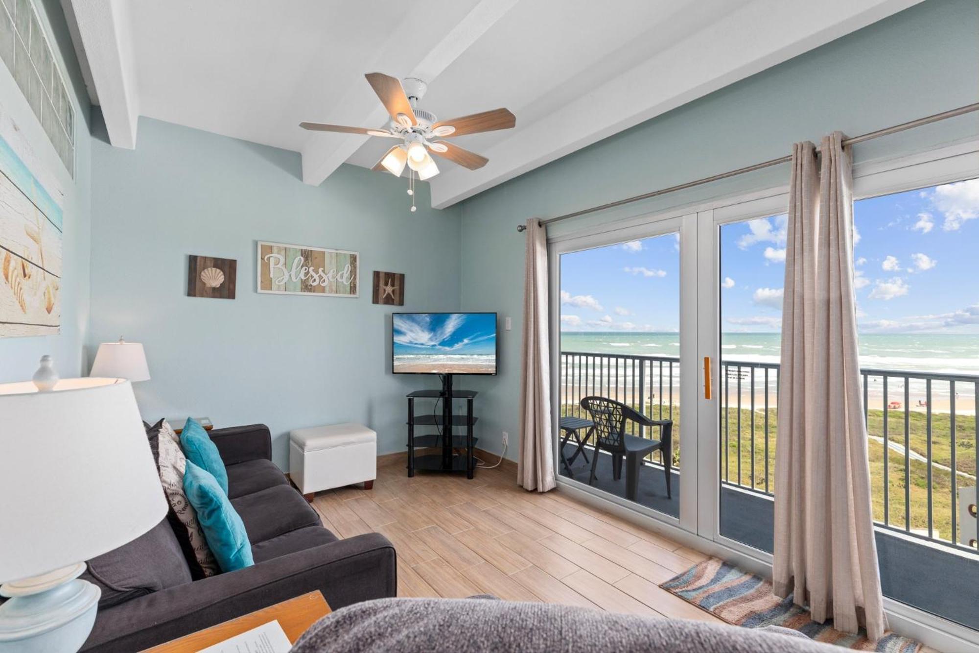 Aquarius 606 Apartment *