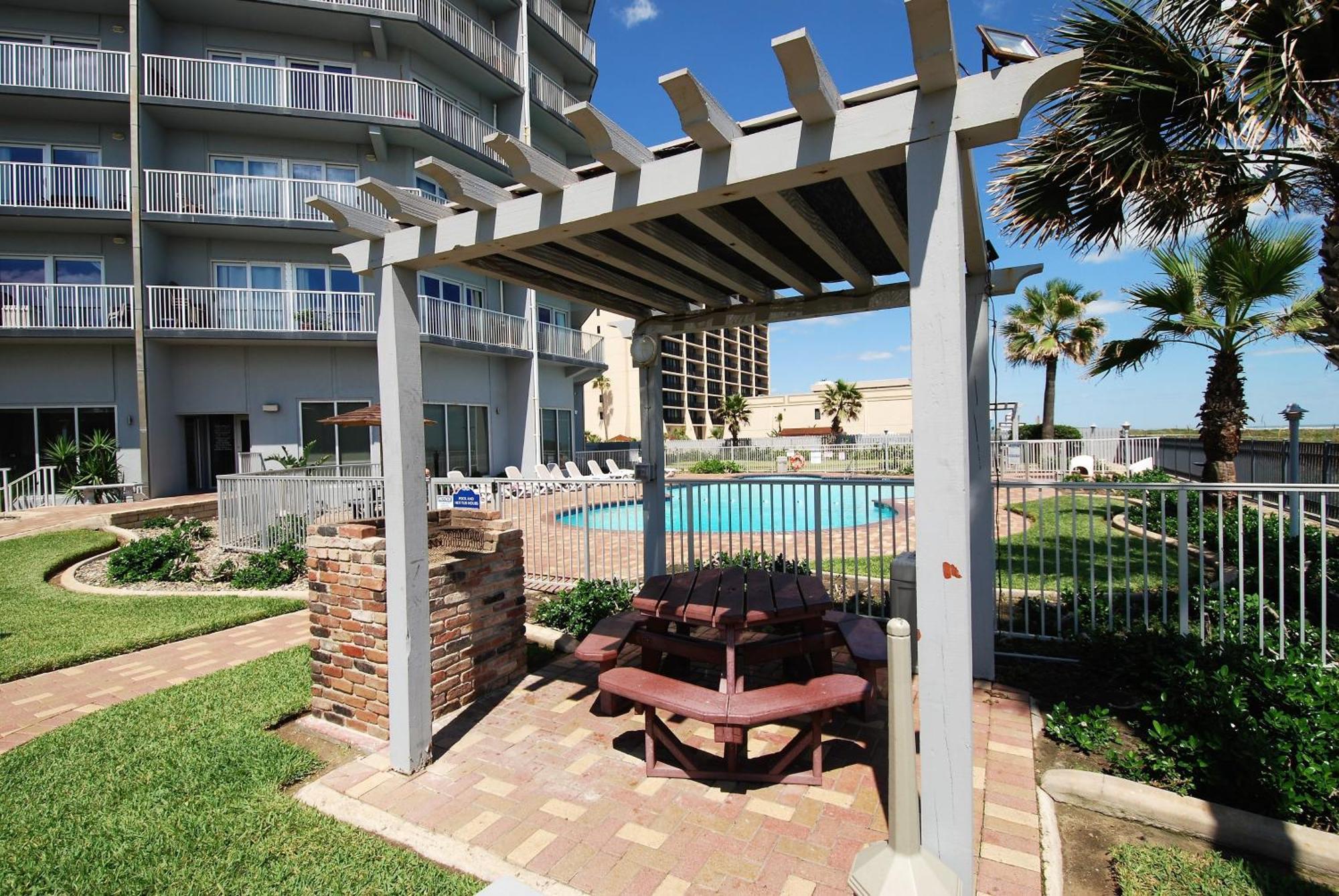 Apartment Aquarius 606 *