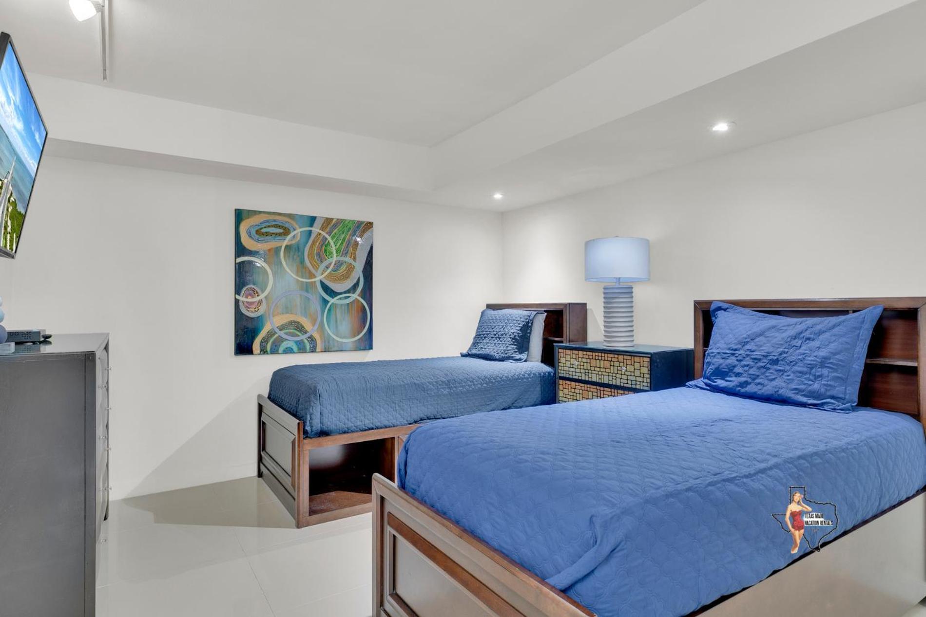 Bahia Mar-solare Tower, Beachfront With Two Pools South Padre Island