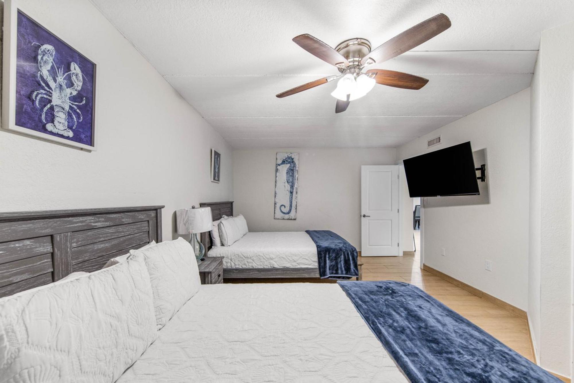 Ground Floor Beachfront 2 Steps From Amenities Iv Holiday home South Padre Island