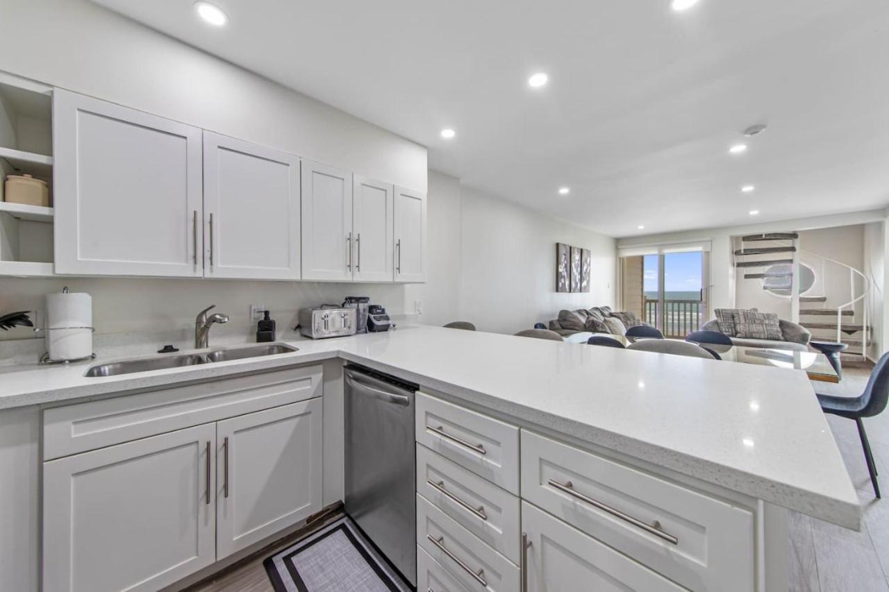 Apartment Bahiamar Luxury Oceanfront Oasis *