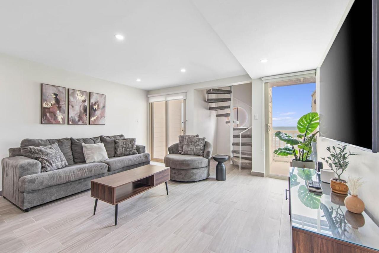Bahiamar Luxury Oceanfront Oasis Apartment