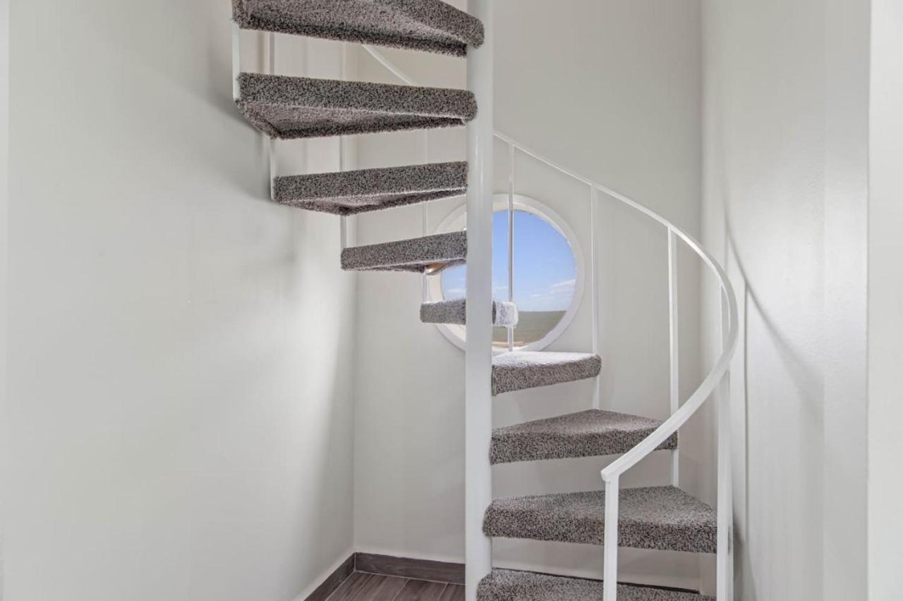 Apartment Bahiamar Luxury Oceanfront Oasis *