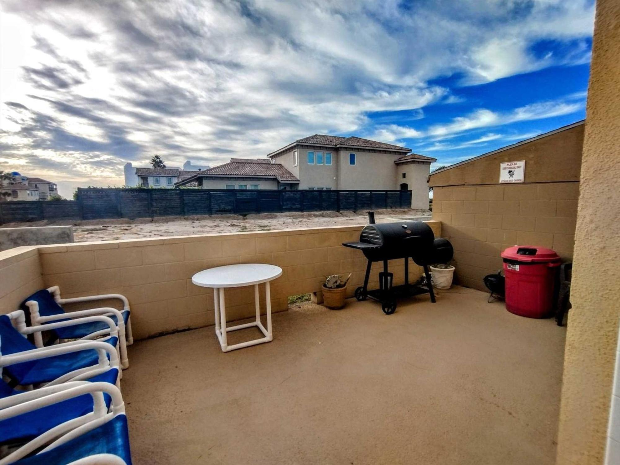 Landfall Towers 26 Apartment *